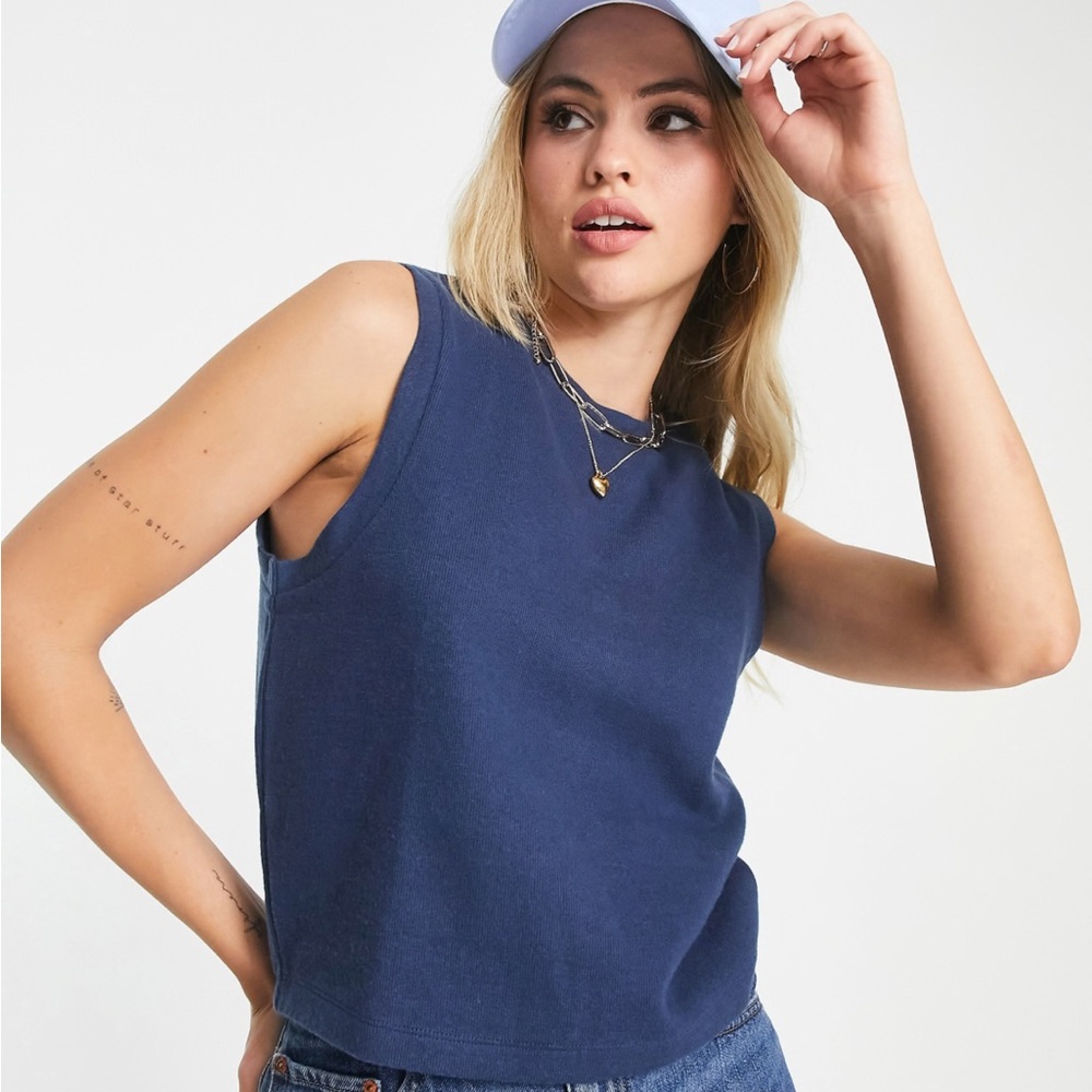 Moffi Women's Blue Sleeveless Knit Top Sz M